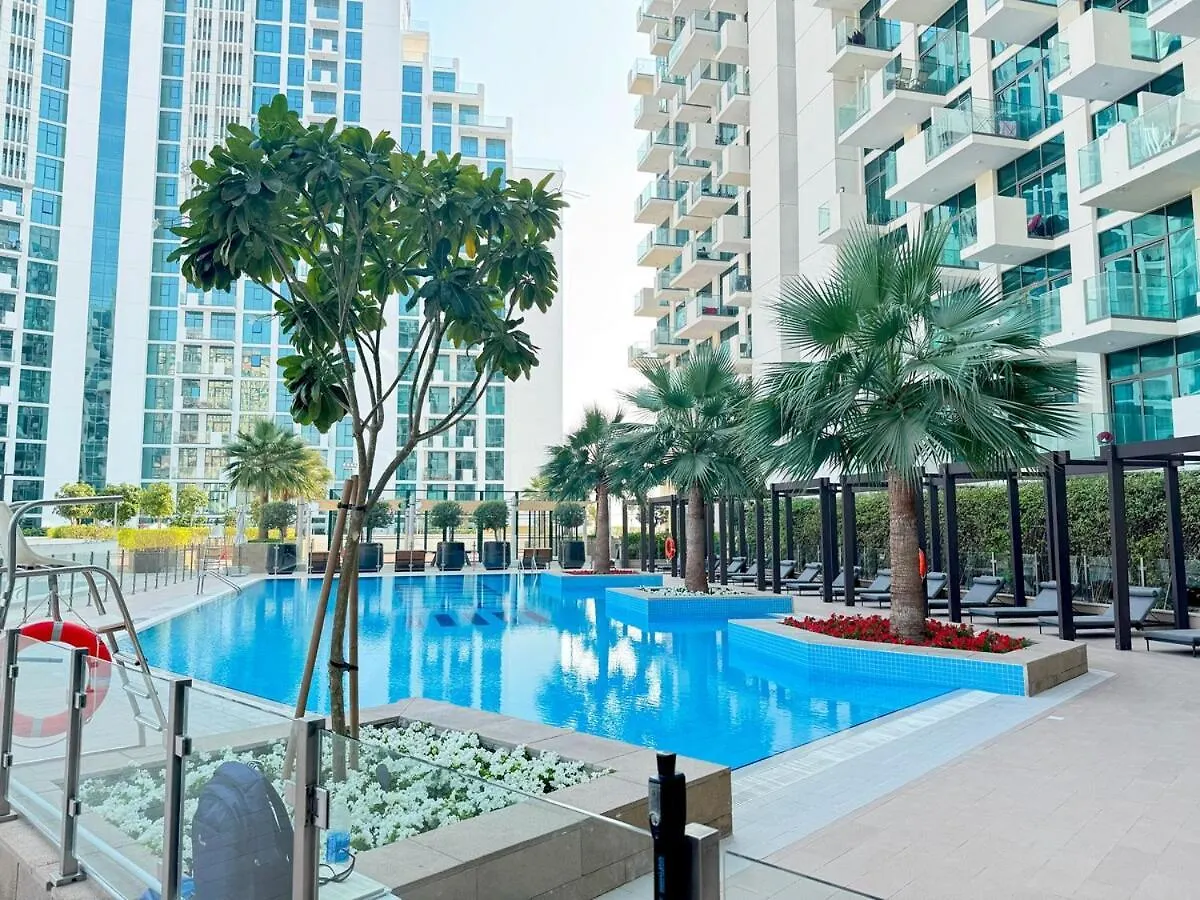 Modern Studio 15Mins Away From World Trade Center Dubai Apartment